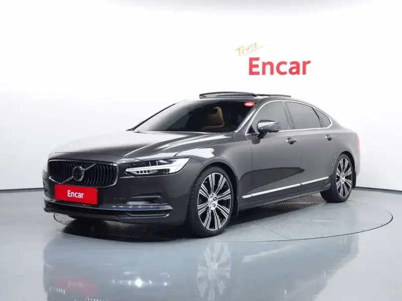 2023 Volvo S90 с пробегом 95 032 км