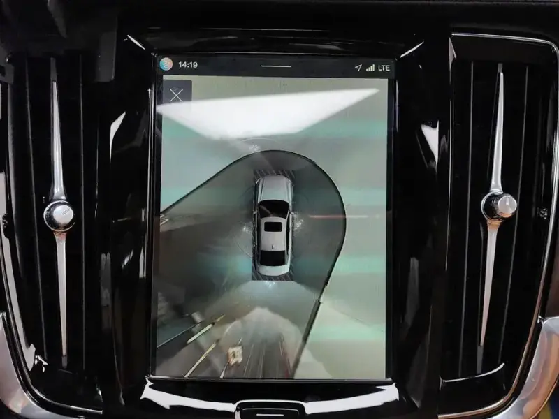 2023 Volvo S90 с пробегом 95 032 км