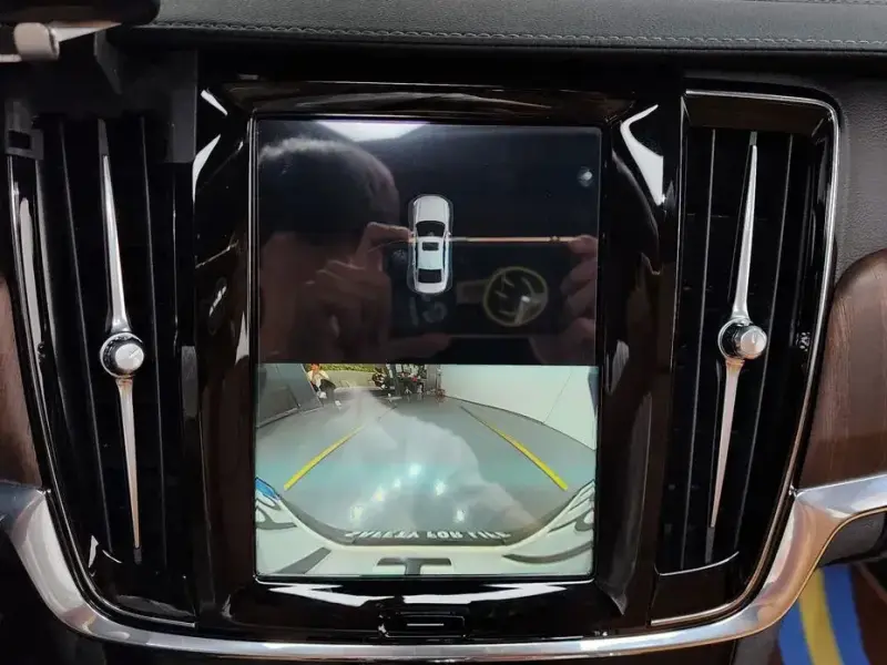 2023 Volvo S90 с пробегом 95 032 км