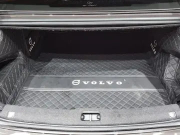 2023 Volvo S90 с пробегом 95 032 км