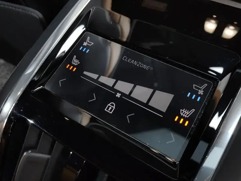 2023 Volvo S90 с пробегом 95 032 км