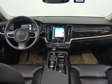 2018 Volvo S90 с пробегом 38 762 км