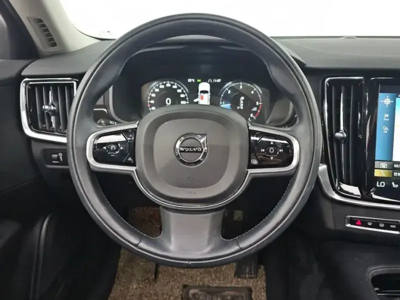 2018 Volvo S90 с пробегом 38 762 км