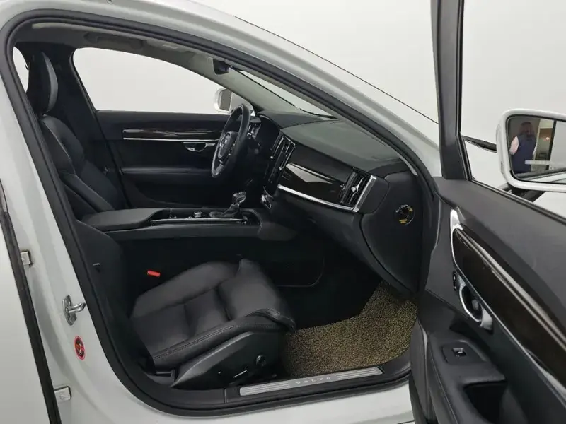 2018 Volvo S90 с пробегом 38 762 км