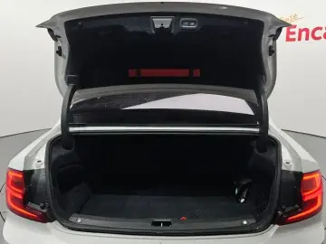 2018 Volvo S90 с пробегом 38 762 км