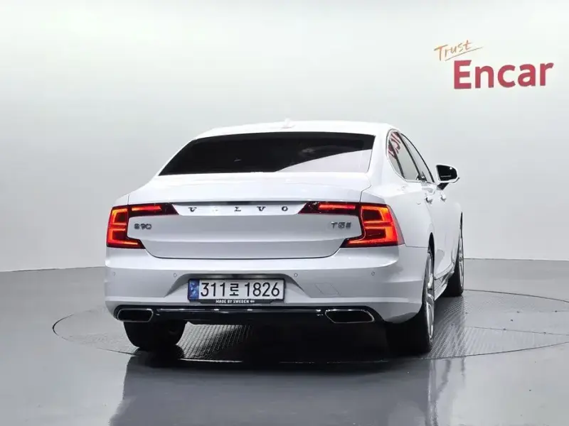 2019 Volvo S90 с пробегом 84 657 км