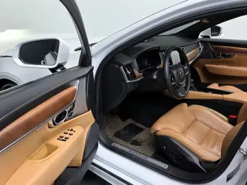 2019 Volvo S90 с пробегом 84 657 км