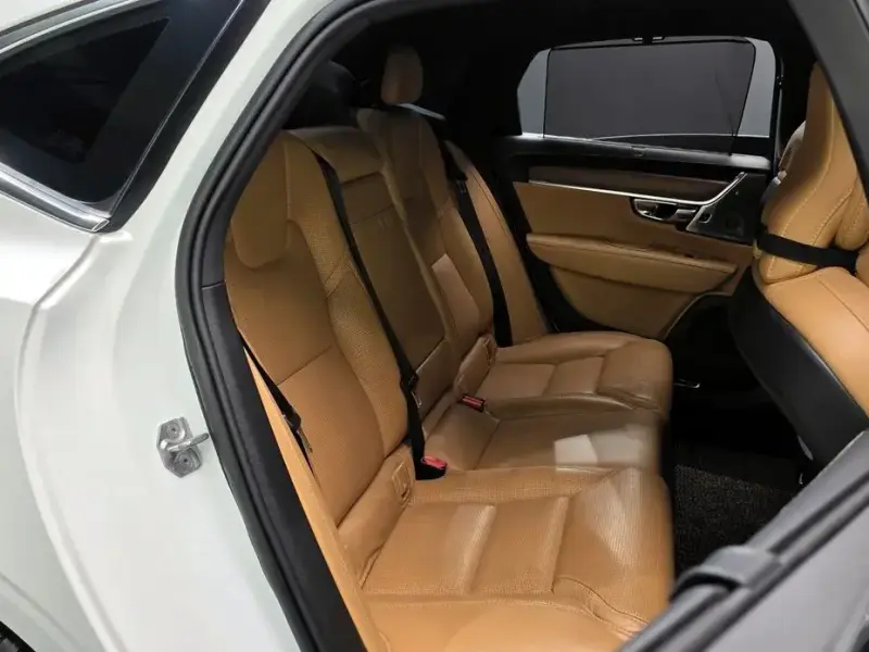 2019 Volvo S90 с пробегом 84 657 км