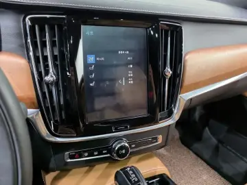 2019 Volvo S90 с пробегом 84 657 км