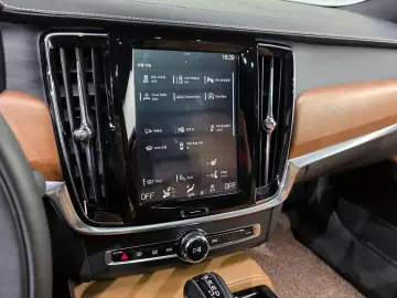 2019 Volvo S90 с пробегом 84 657 км