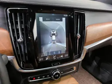 2019 Volvo S90 с пробегом 84 657 км