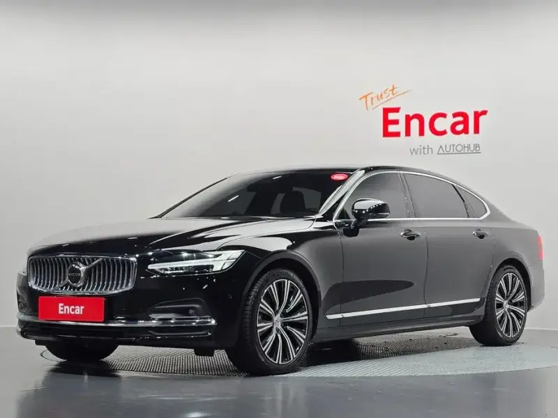 2023 Volvo S90 с пробегом 81 046 км