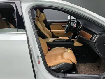 2019 Volvo S90 с пробегом 84 657 км