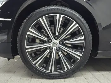 2023 Volvo S90 с пробегом 81 046 км