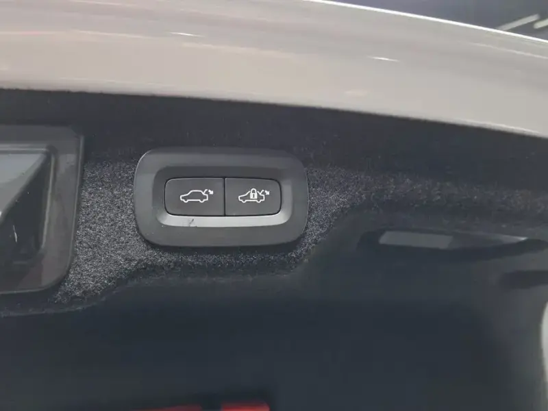 2019 Volvo S90 с пробегом 84 657 км