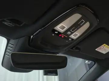 2023 Volvo S90 с пробегом 81 046 км