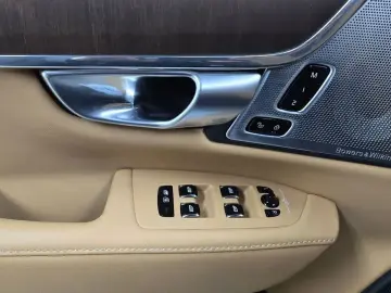2023 Volvo S90 с пробегом 81 046 км