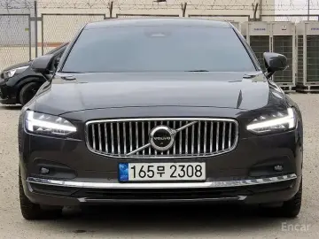 2023 Volvo S90 с пробегом 86 241 км