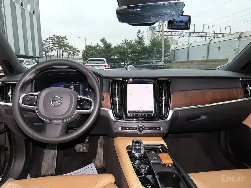 2023 Volvo S90 с пробегом 86 241 км