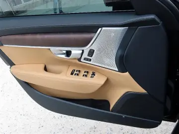 2023 Volvo S90 с пробегом 86 241 км