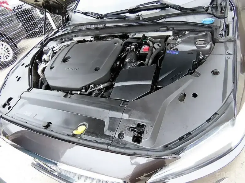 2023 Volvo S90 с пробегом 86 241 км