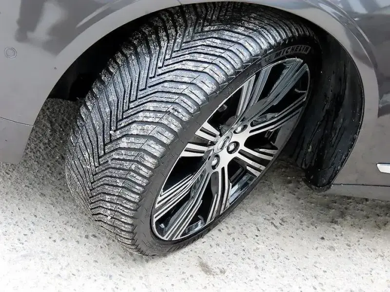 2023 Volvo S90 с пробегом 86 241 км