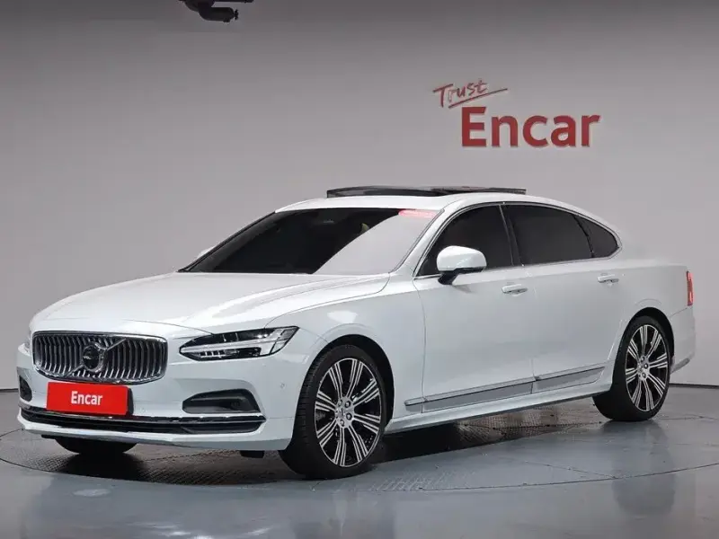 2024 Volvo S90 с пробегом 15 376 км