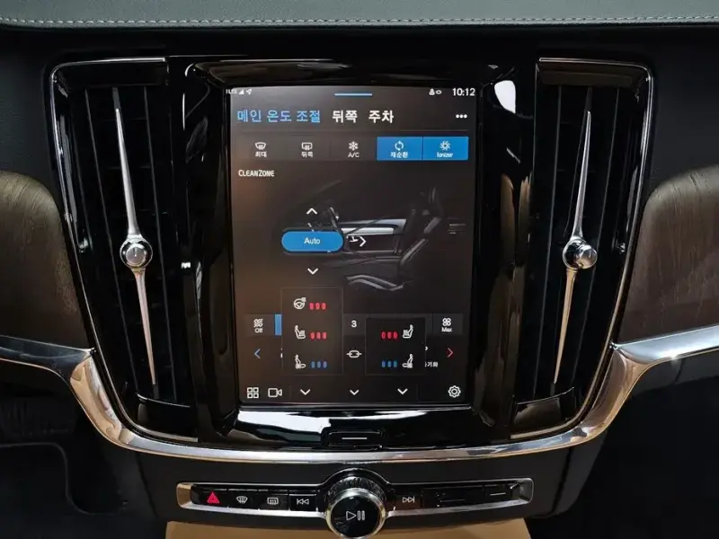 2024 Volvo S90 с пробегом 15 376 км