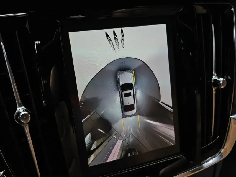 2024 Volvo S90 с пробегом 15 376 км