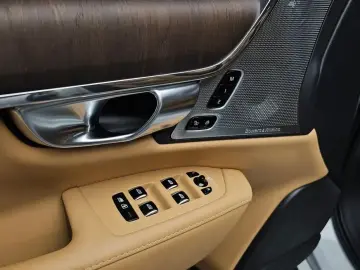 2024 Volvo S90 с пробегом 15 376 км