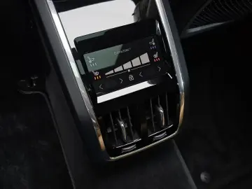 2024 Volvo S90 с пробегом 15 376 км