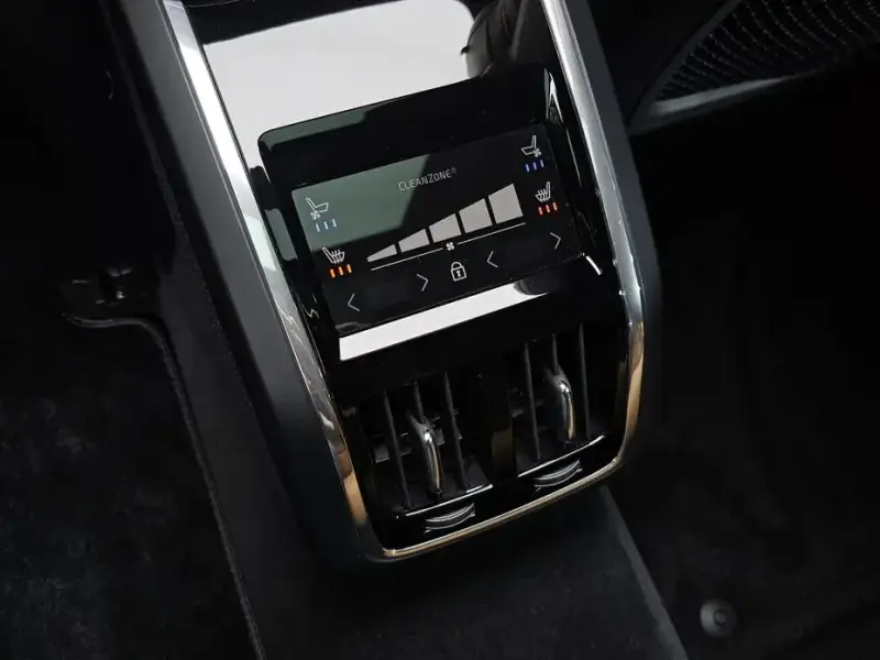 2024 Volvo S90 с пробегом 15 376 км