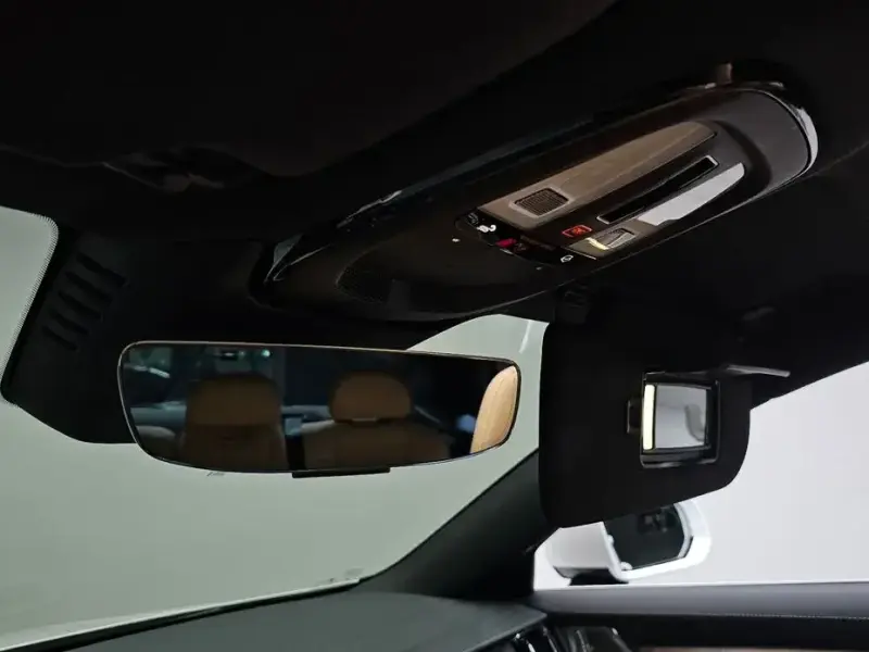 2024 Volvo S90 с пробегом 15 376 км
