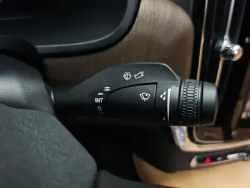 2024 Volvo S90 с пробегом 15 376 км