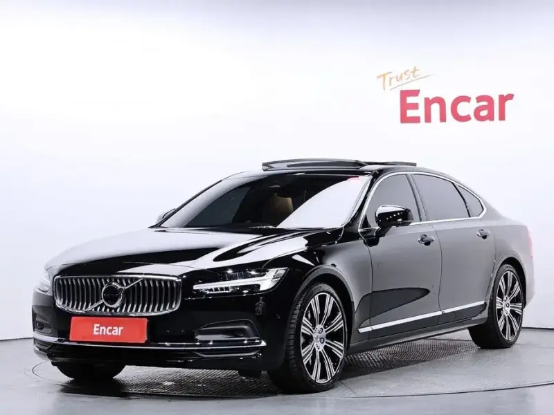2023 Volvo S90 с пробегом 8 800 км