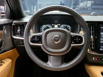 2018 Volvo S90 с пробегом 64 858 км