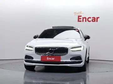 2023 Volvo S90 с пробегом 35 033 км