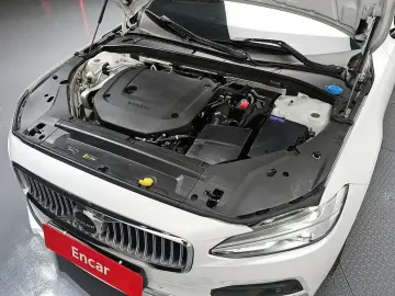 2023 Volvo S90 с пробегом 35 033 км