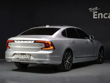 2022 Volvo S90 с пробегом 45 691 км