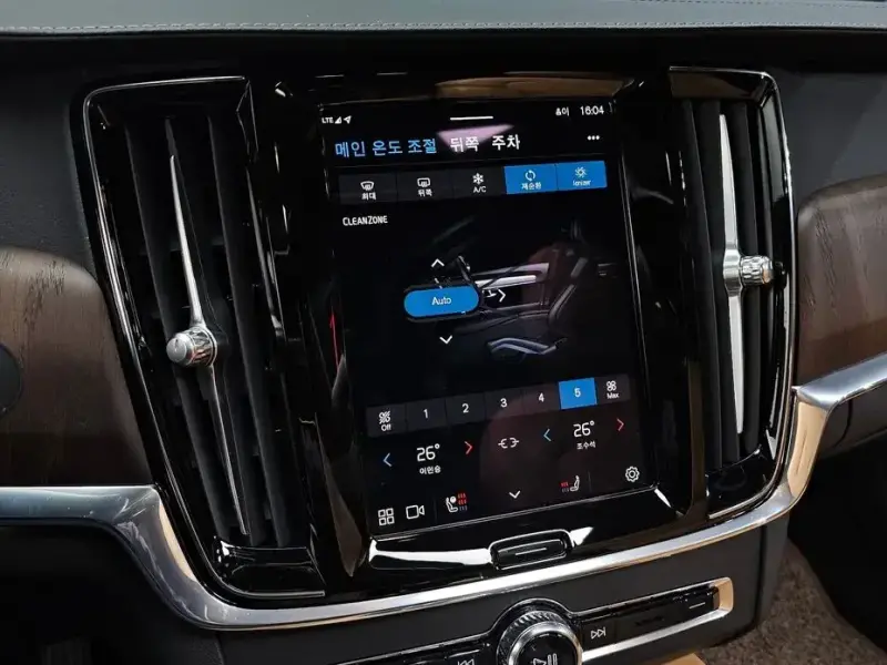 2023 Volvo S90 с пробегом 35 033 км