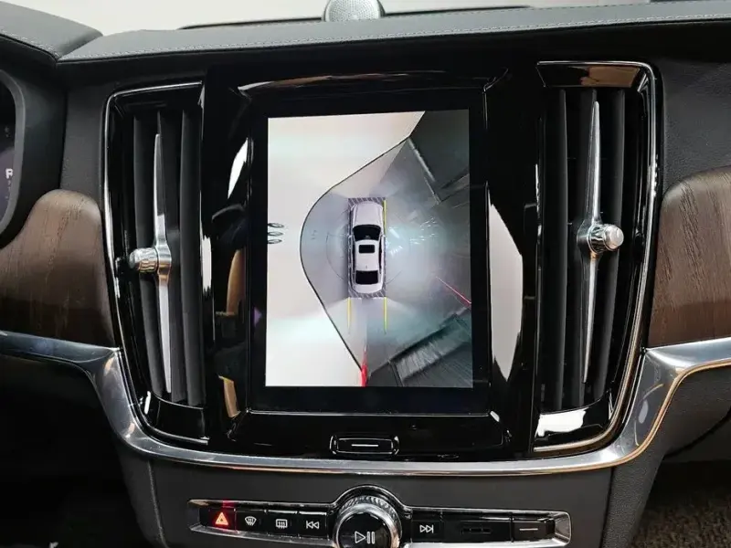 2023 Volvo S90 с пробегом 35 033 км