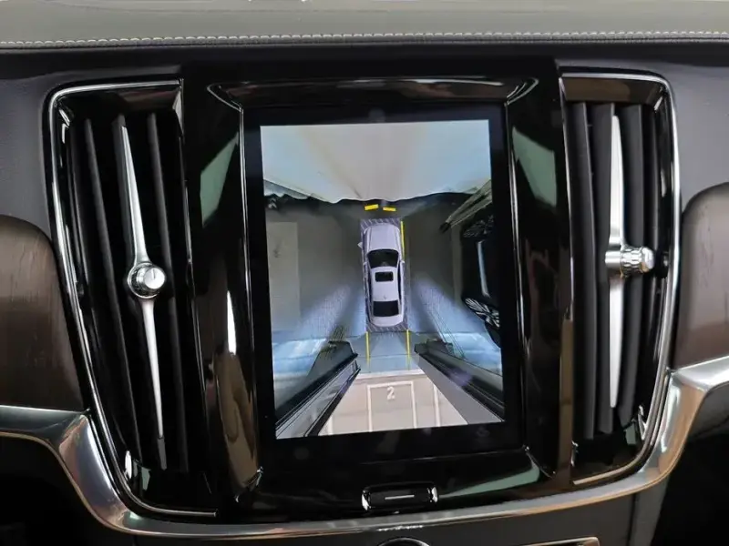 2022 Volvo S90 с пробегом 45 691 км