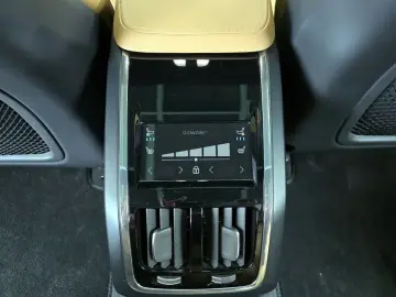 2022 Volvo S90 с пробегом 45 691 км
