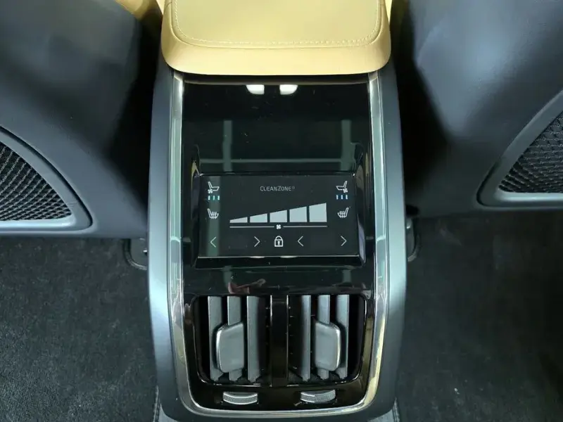 2022 Volvo S90 с пробегом 45 691 км