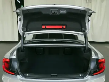 2022 Volvo S90 с пробегом 45 691 км