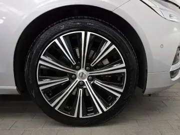 2022 Volvo S90 с пробегом 45 691 км