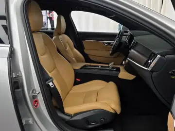 2022 Volvo S90 с пробегом 45 691 км