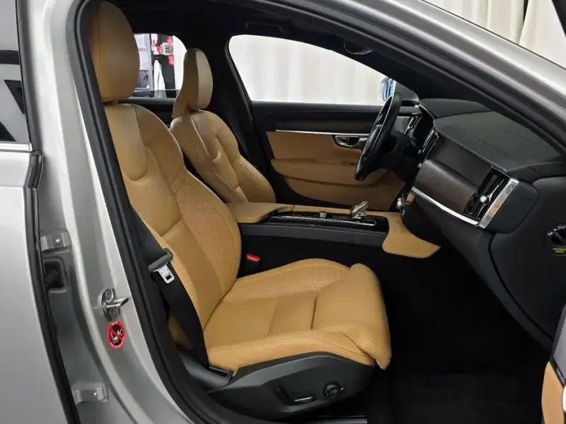 2022 Volvo S90 с пробегом 45 691 км