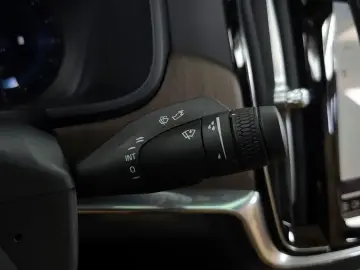 2022 Volvo S90 с пробегом 45 691 км
