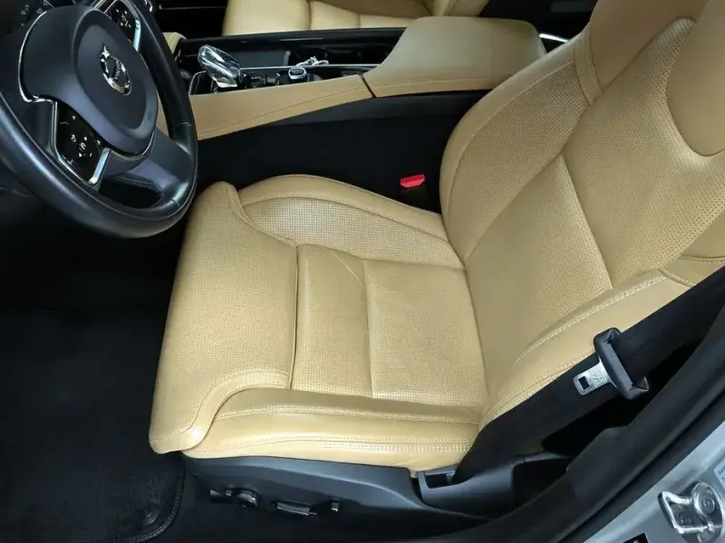 2022 Volvo S90 с пробегом 45 691 км